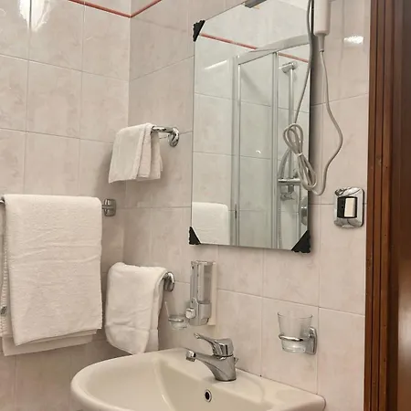 Tito 2 Hotel 3*