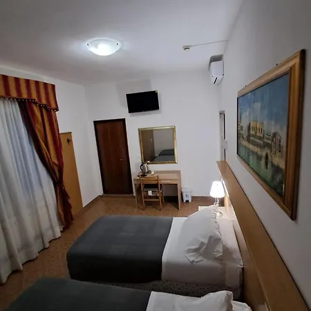Hotel Tito 2 3*